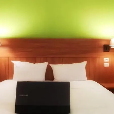 Glisy Hotel Hotel