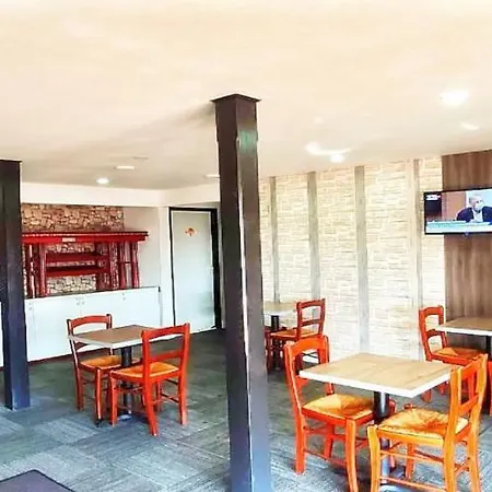 호텔 Glisy Hotel