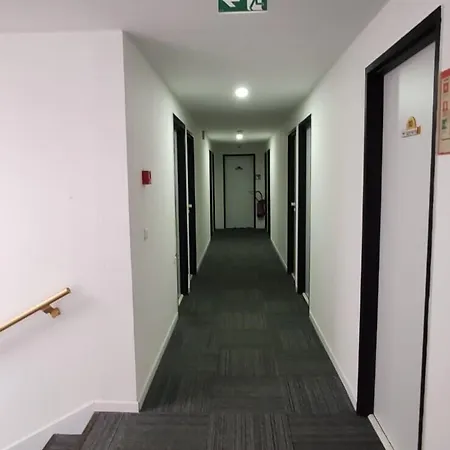 Glisy Hotel *