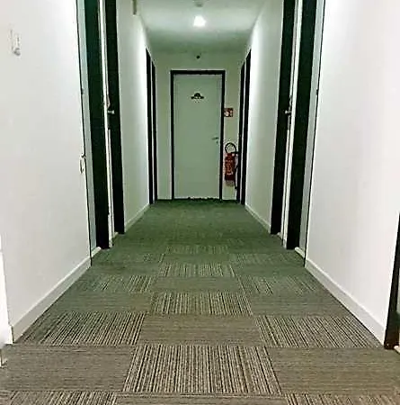 Glisy Hotel Hotel *