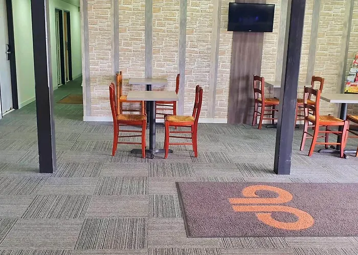 Glisy Hotel Отель Глизи