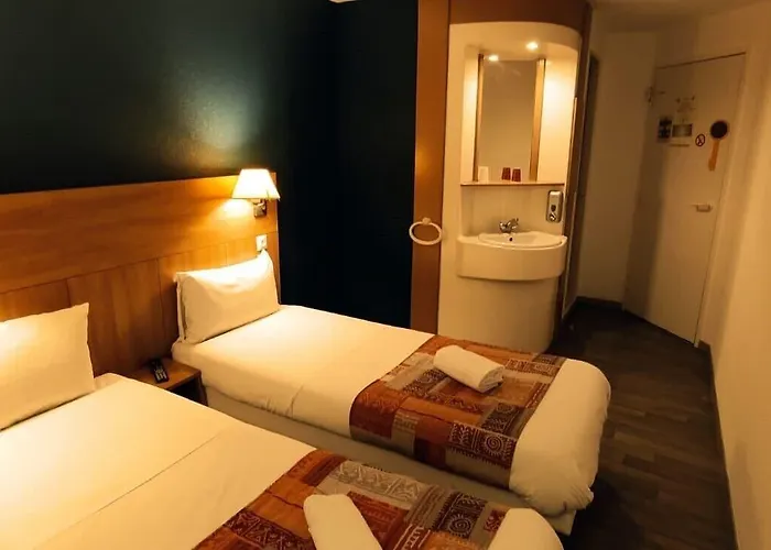 Glisy Hotel * Глизи